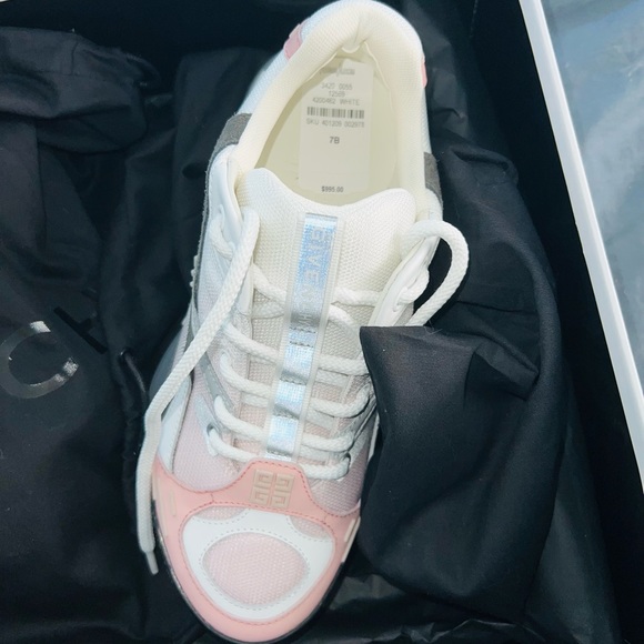 New - Picture 2 of 4